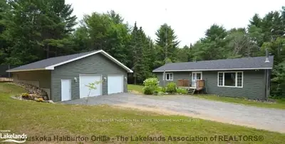 181 Pinedale Road, Huntsville, On P0b 1l0