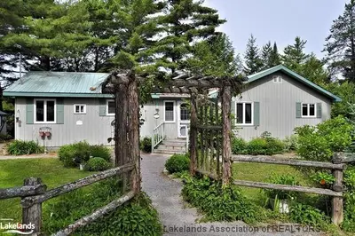 21 Sparrow Road, Kawartha Lakes, On K0m 1c0