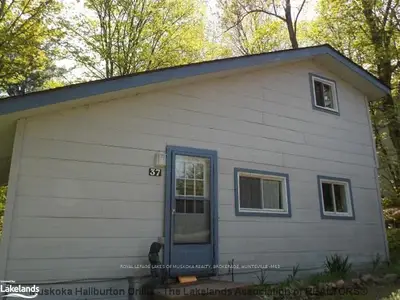 37 Earls Road, Huntsville, On P1h 1c7