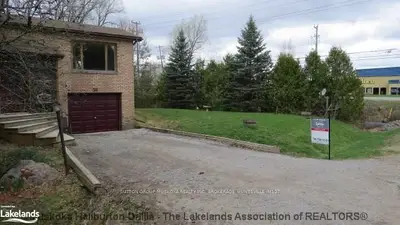 50 Gouldie Street, Huntsville, On P1h 1m4