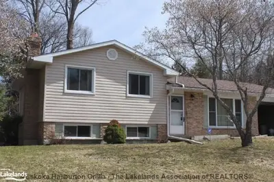 10 Forest View Drive, Huntsville, On P1h 1g2