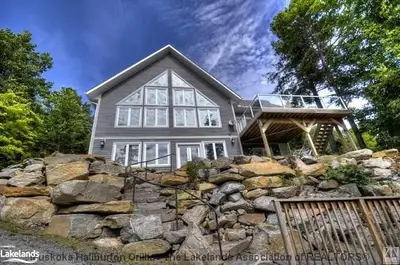 145 Vernon Shores Avenue, Huntsville, On P1h 2j2