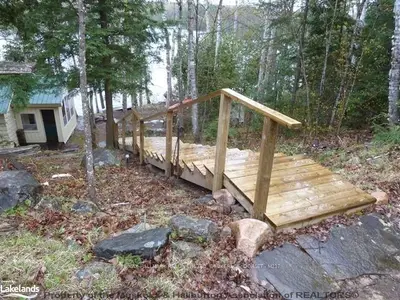 1009 Mccleary Lane, Lake Of Bays, On P0b 1a0