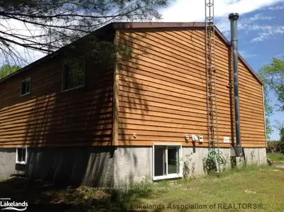 220 Sinclair Road, Huntsville, On P1h 2n5