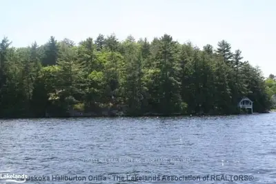 1005 Kaderidris Crescent, Muskoka Lakes, On P0c 1a0