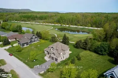 147 Grand Cypress Lane, Blue Mountains, On L9y 0k7