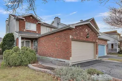 Detached in Barrhaven