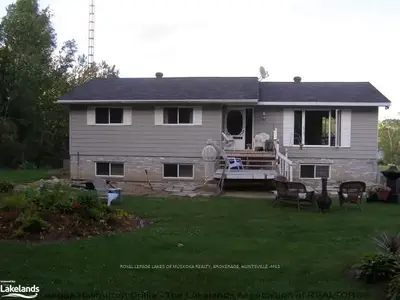 909 Old Muskoka Road, Huntsville, On P0b 1m0