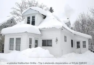 7 Princess Street, Huntsville, On P1h 1p2