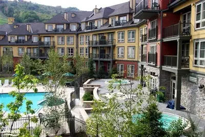 156 Jozo Weider Boulevard 106-8, Blue Mountains, On L9y 0v2