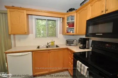 50 Yonge Street S, Huntsville, On P1h 1v1