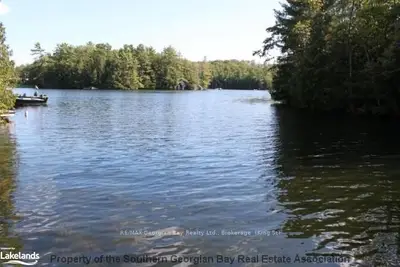 236 Lake Road, Georgian Bay, On L0k 1s0
