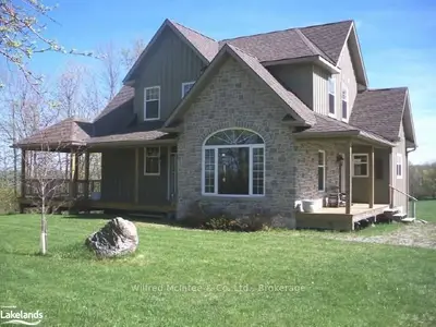626134 16c Side Road, Grey Highlands, On N0c 1h0