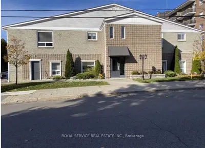 Condo Apartment in Cobourg