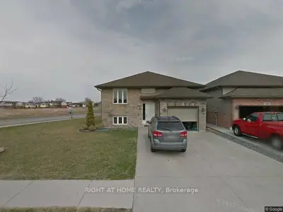 Detached in Windsor