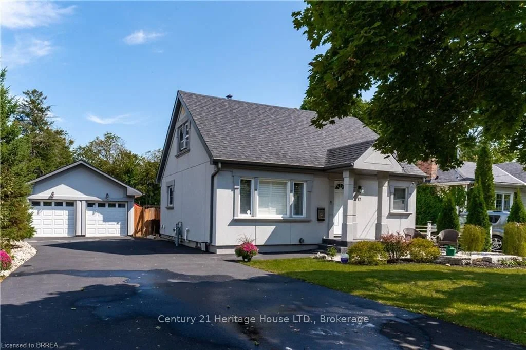 Detached in Brantford
