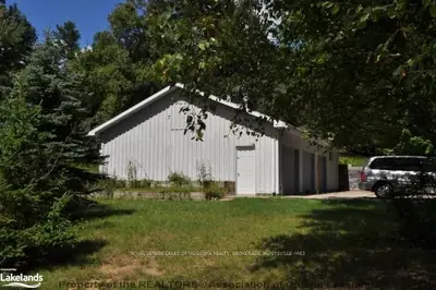 13 Tipper Lane, Huntsville, On P1h 2j2
