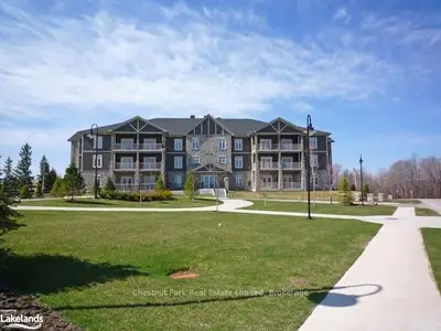 27 Beaver Street 208, Blue Mountains, On N0h 2p0