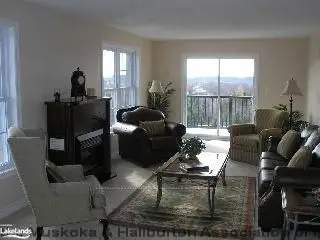4 Legacy Lane 401, Huntsville, On P1h 2r2