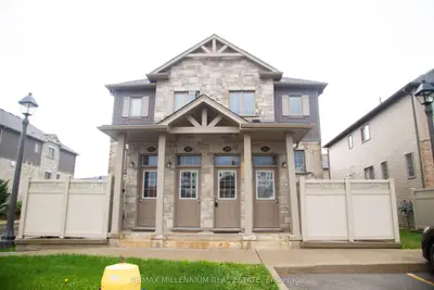 Condo Townhouse in London South