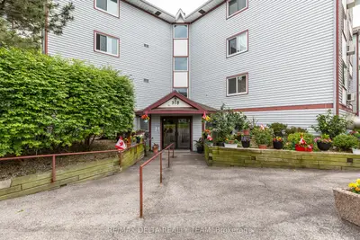 Condo Apartment in Hunt Club - South Keys and Area