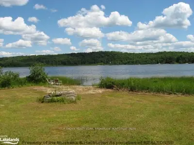 116 North Deer Lake Road, Huntsville, On P0b 1l0