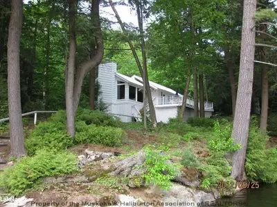 212b Portage Lake Road, Seguin, On P0c 1h0