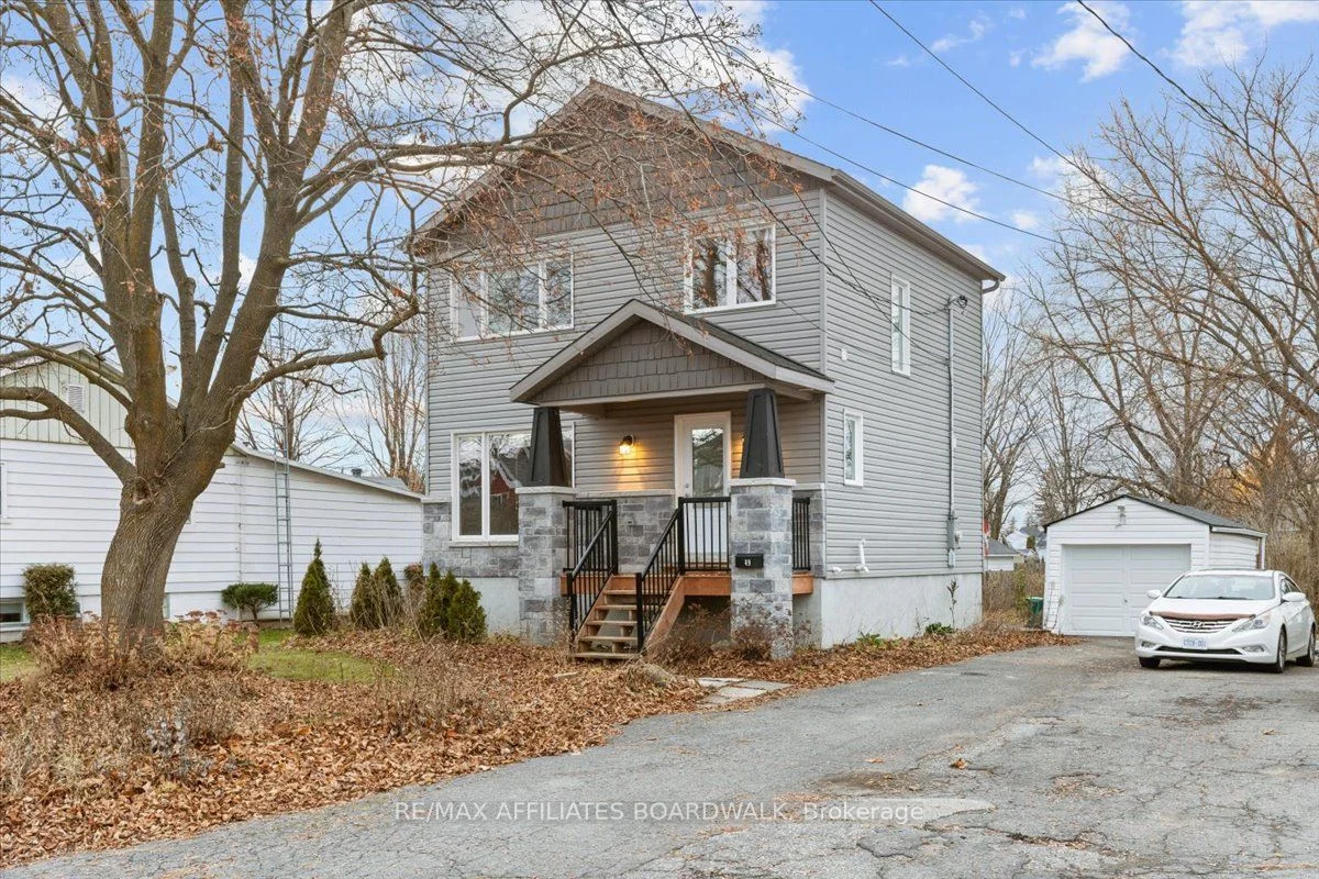 Detached in Perth