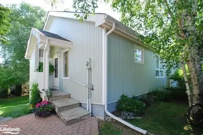55 Victoria Street S 9, Blue Mountains, On N0h 2p0