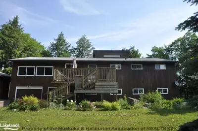 1080 Windsor Drive, Muskoka Lakes, On P0c 1a0