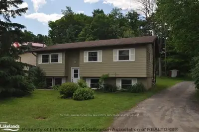 99 Brunel Road, Huntsville, On P1h 1r1