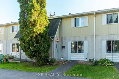 Condo Townhouse in Cyrville - Carson Grove - Pineview