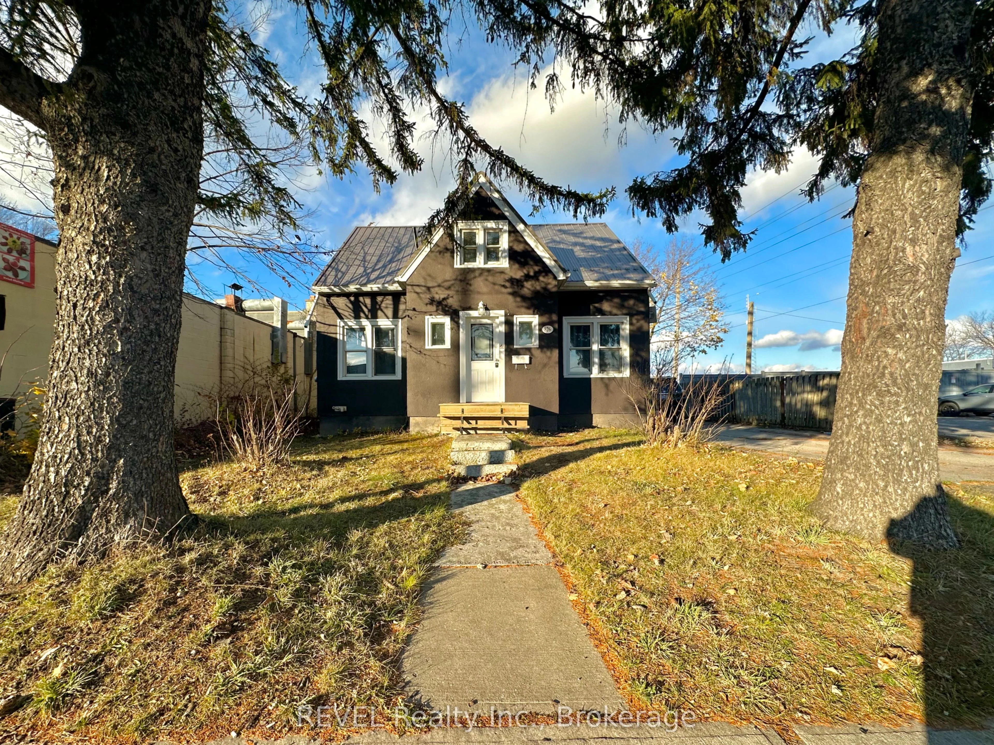 826 East Main Street, Welland, On L3b 3y9