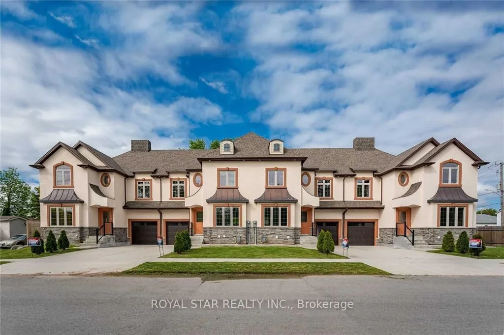 Att/Row/Townhouse in Niagara Falls