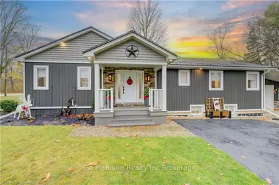 Detached in Norfolk County