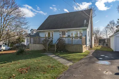 Detached in Belleville