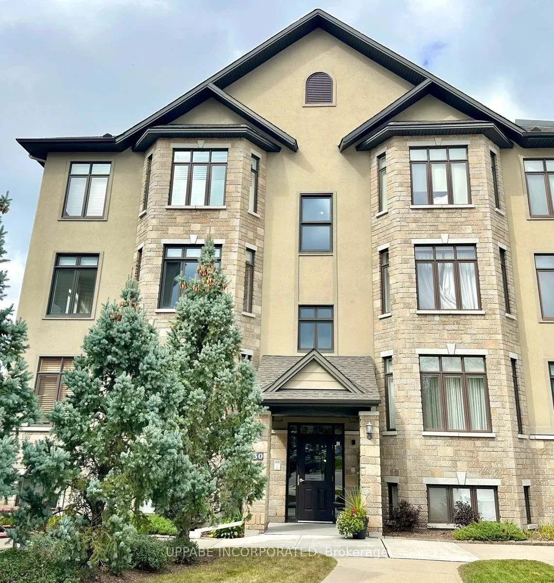 Condo Apartment in Orleans - Cumberland and Area