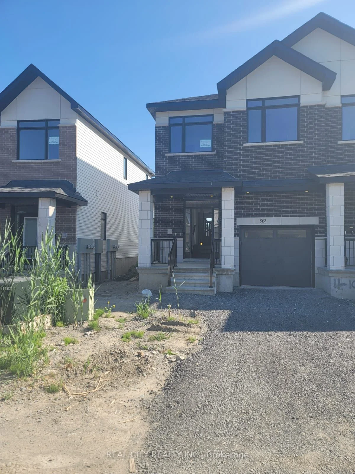 Att/Row/Townhouse in Orleans - Convent Glen and Area