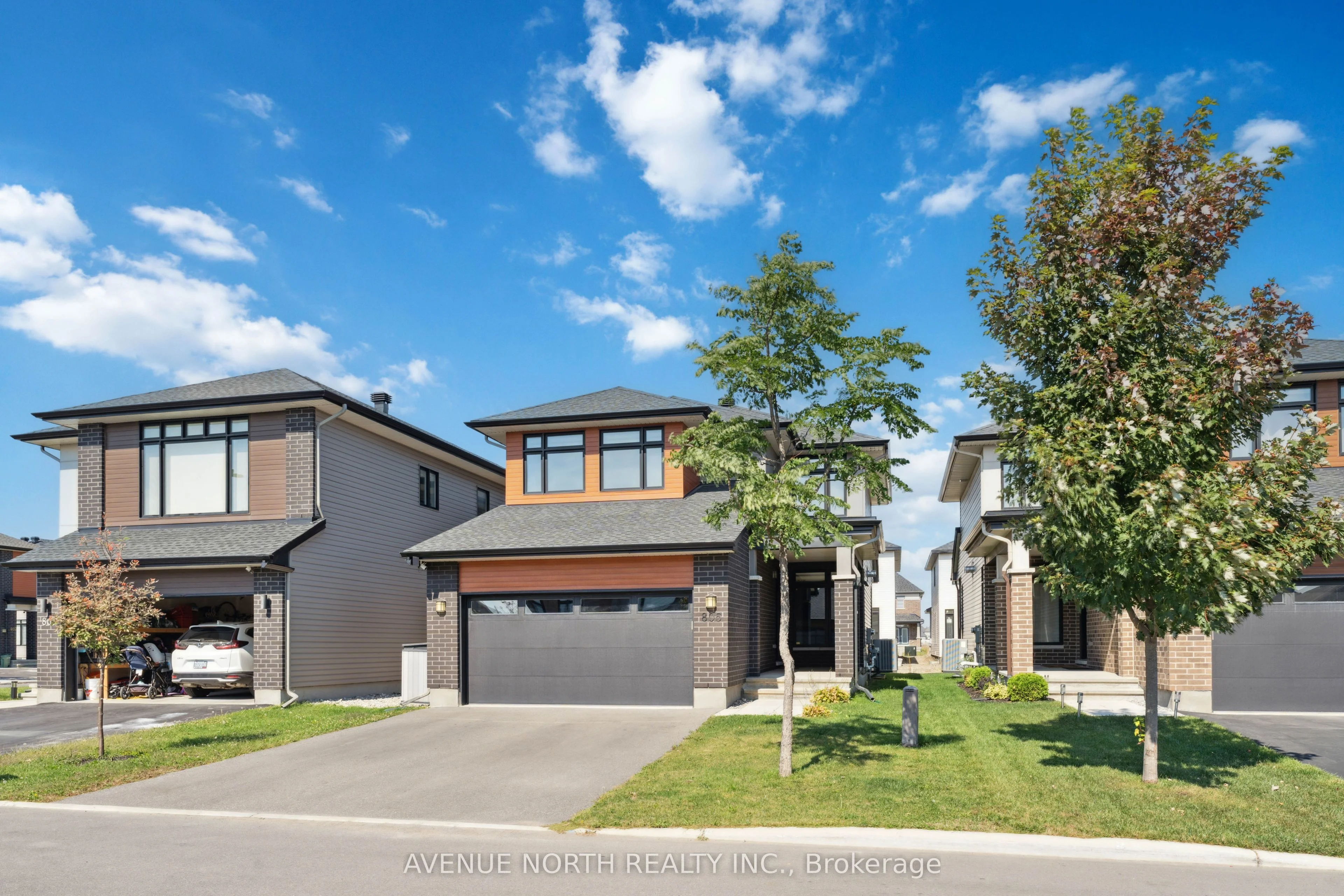 805 Pergola Place, Leitrim, ON K1T 0T8