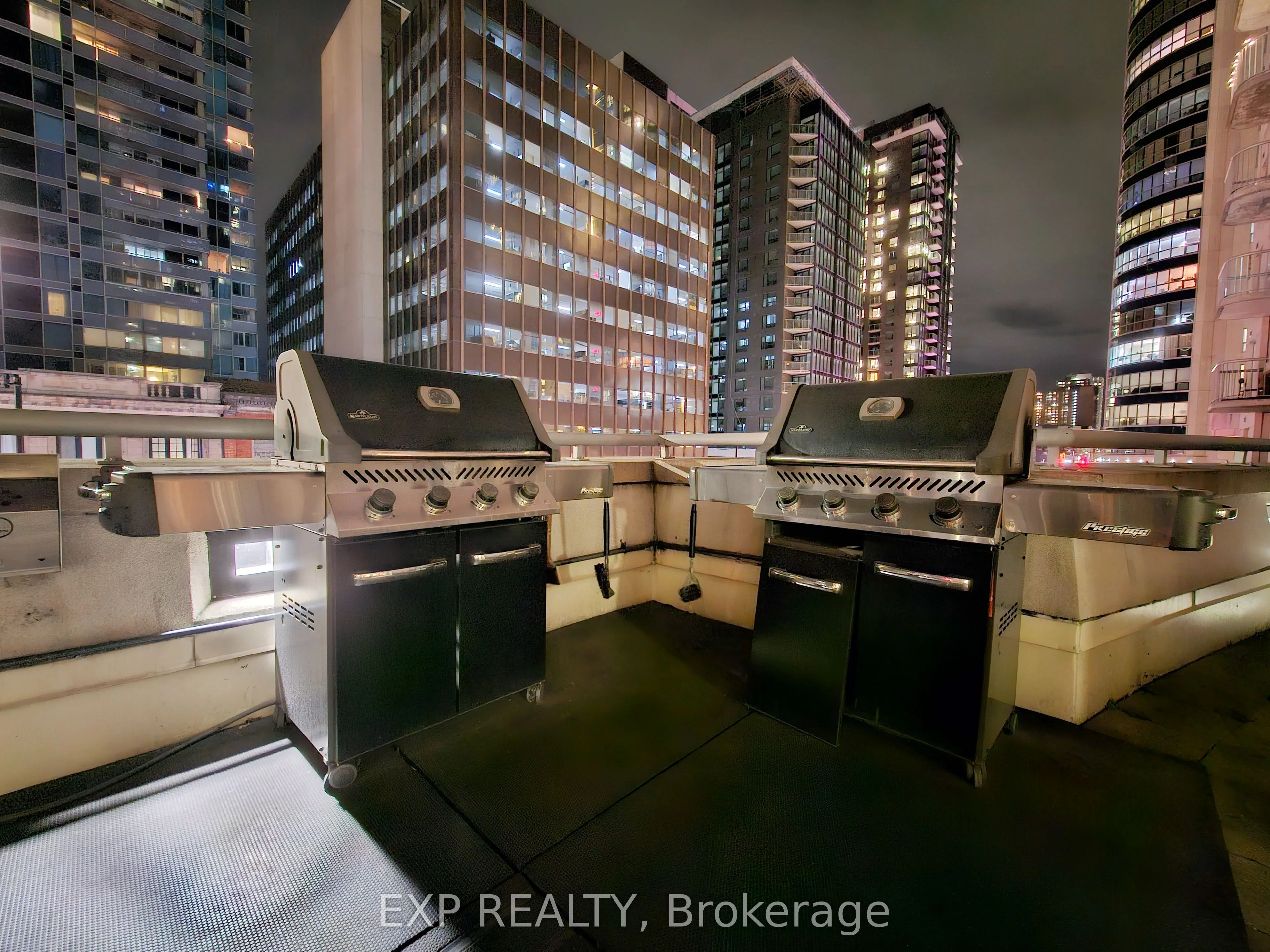 200 Rideau Street 1310, Lower Town - Sandy Hill, ON K1N 5Y1