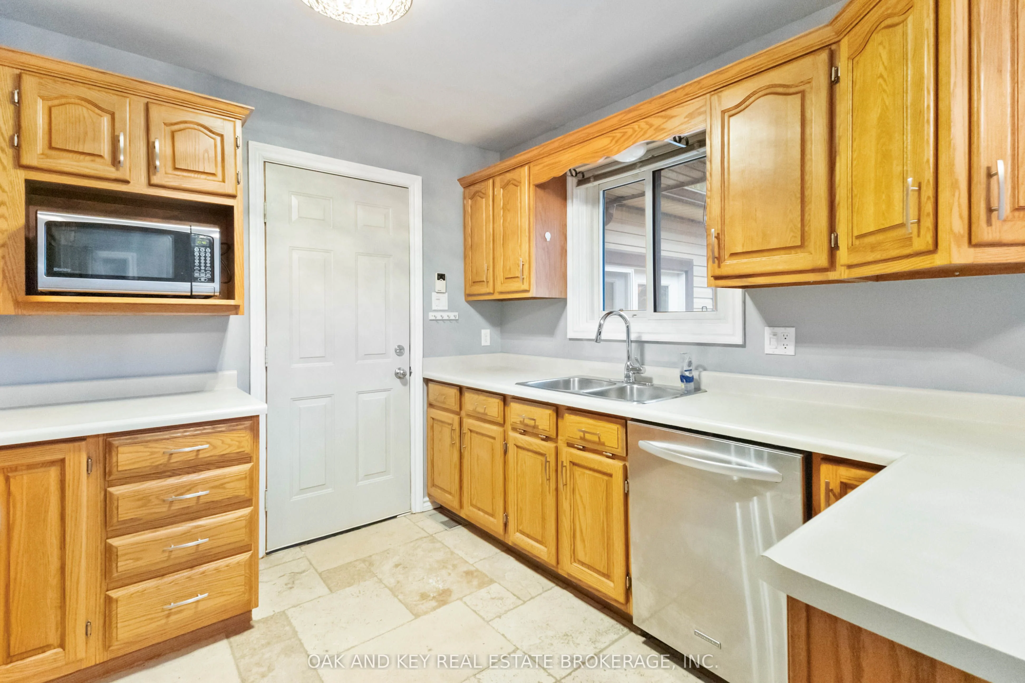 1171 Lancaster Street, London East, ON N5V 2L4