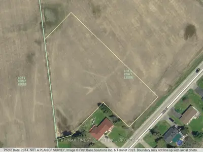 Vacant Land in Leeds and the Thousand Islands