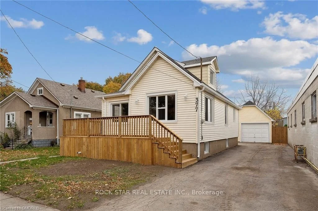 Detached in Port Colborne