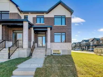 Att/Row/Townhouse in Kanata