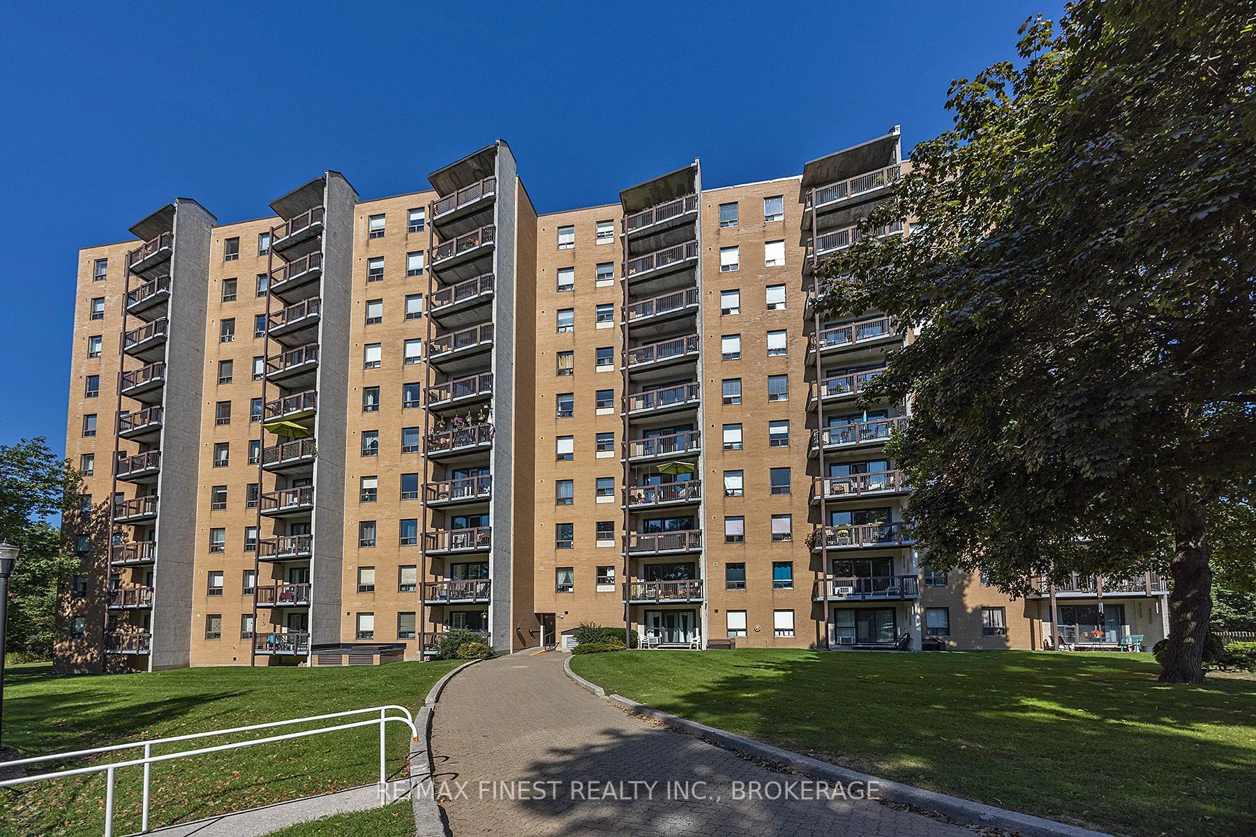 Condo Apartment in Kingston