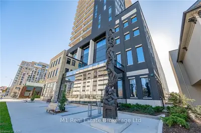 Condo Townhouse in Waterloo