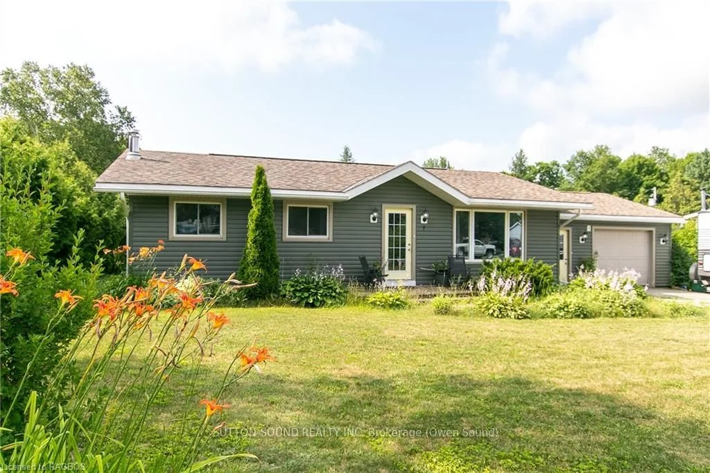 7 FRONT Street, South Bruce Peninsula, ON N0H 1P0
