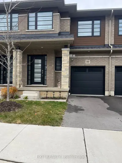 Att/Row/Townhouse in Brantford