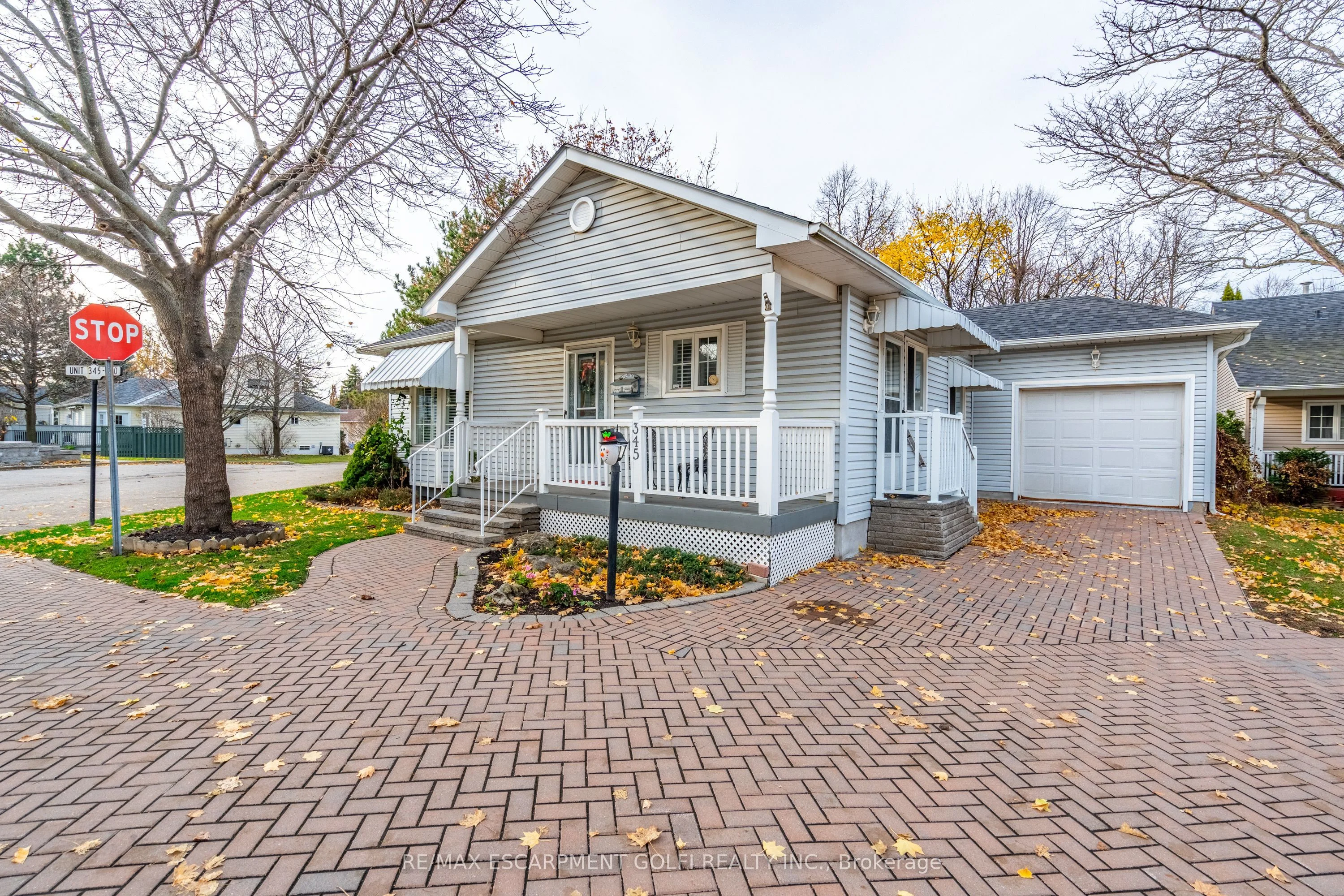 Detached Condo in Hamilton