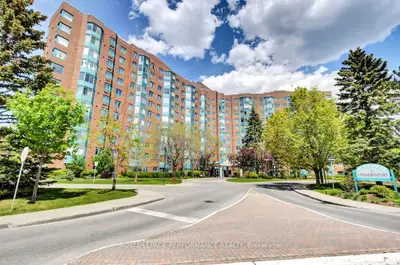 Condo Apartment in Britannia Heights - Queensway Terrace N and Area